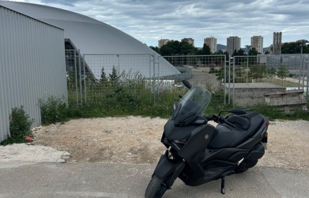 Yamaha XMAX 300
